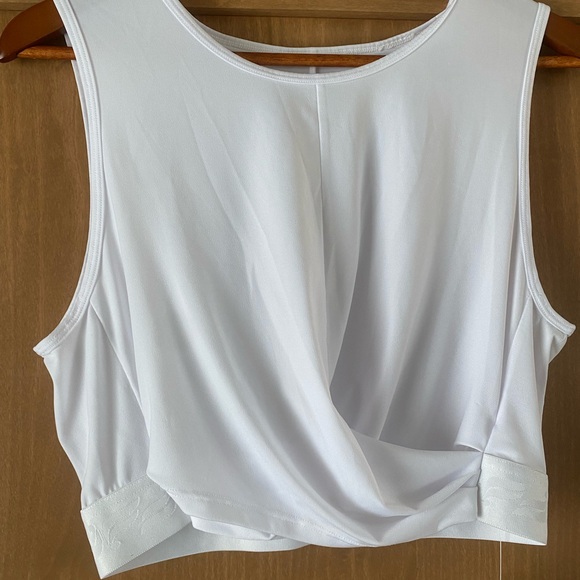 NWT Fabletics Pia Light Front Twist Tank - Picture 2 of 5